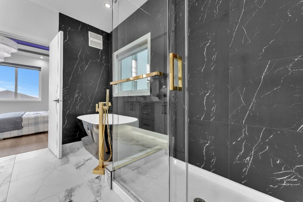 Show home photo 14