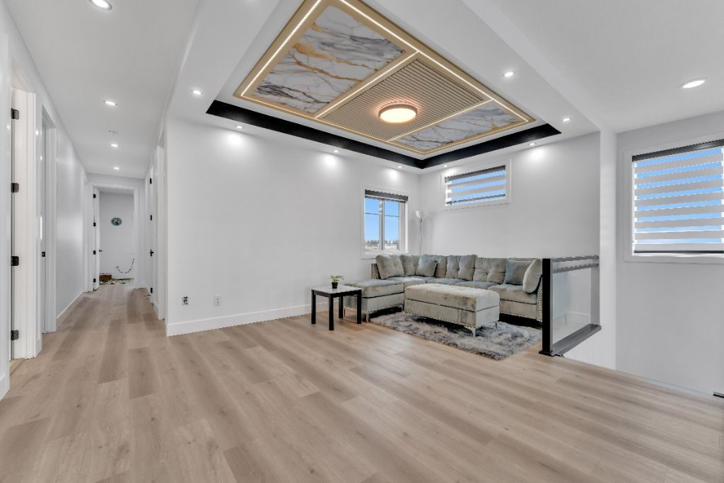 Show home photo 11