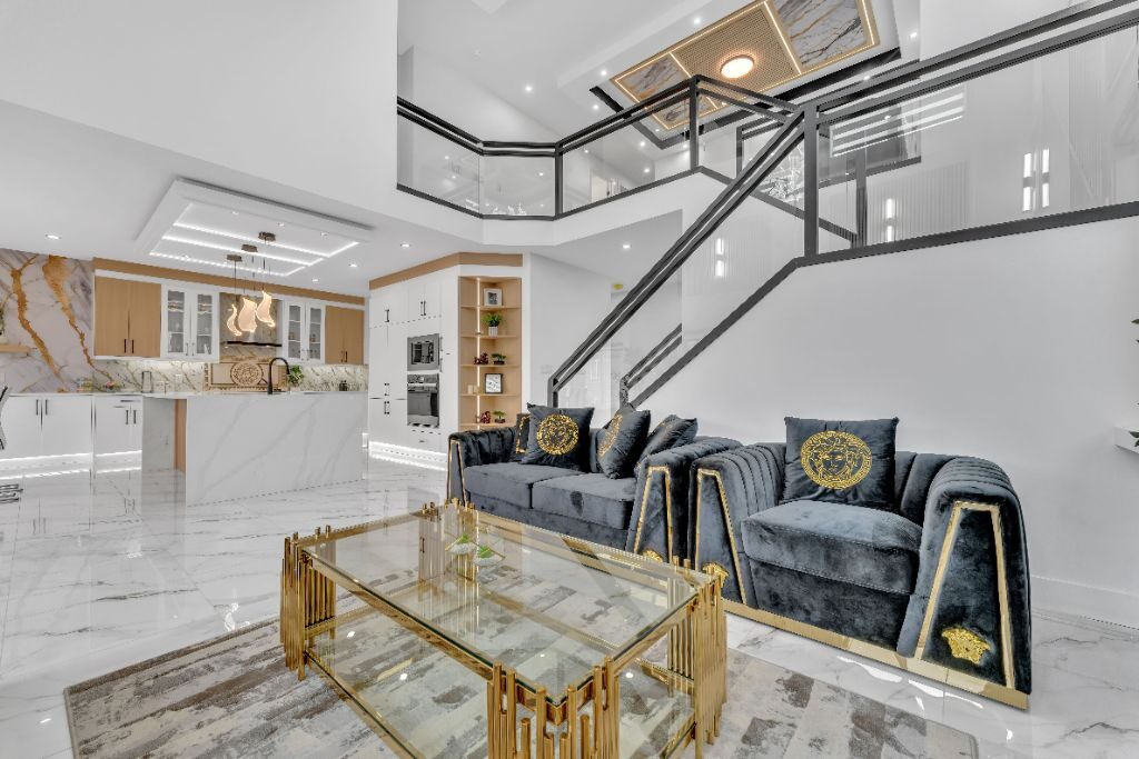 Show home photo 7